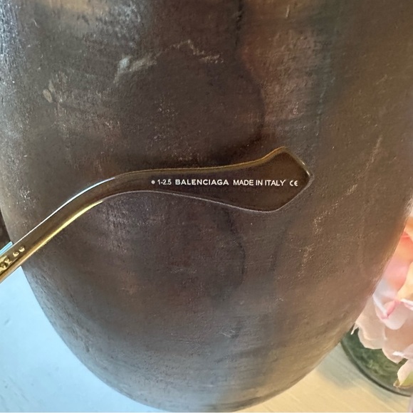 Authentic Designer Balenciaga Sunglasses - Picture 5 of 10